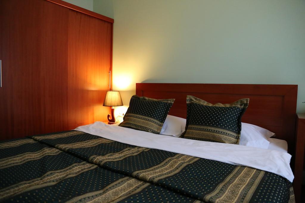 Hotel Apollonia Pristina Zimmer foto